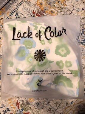 Lack of color hat